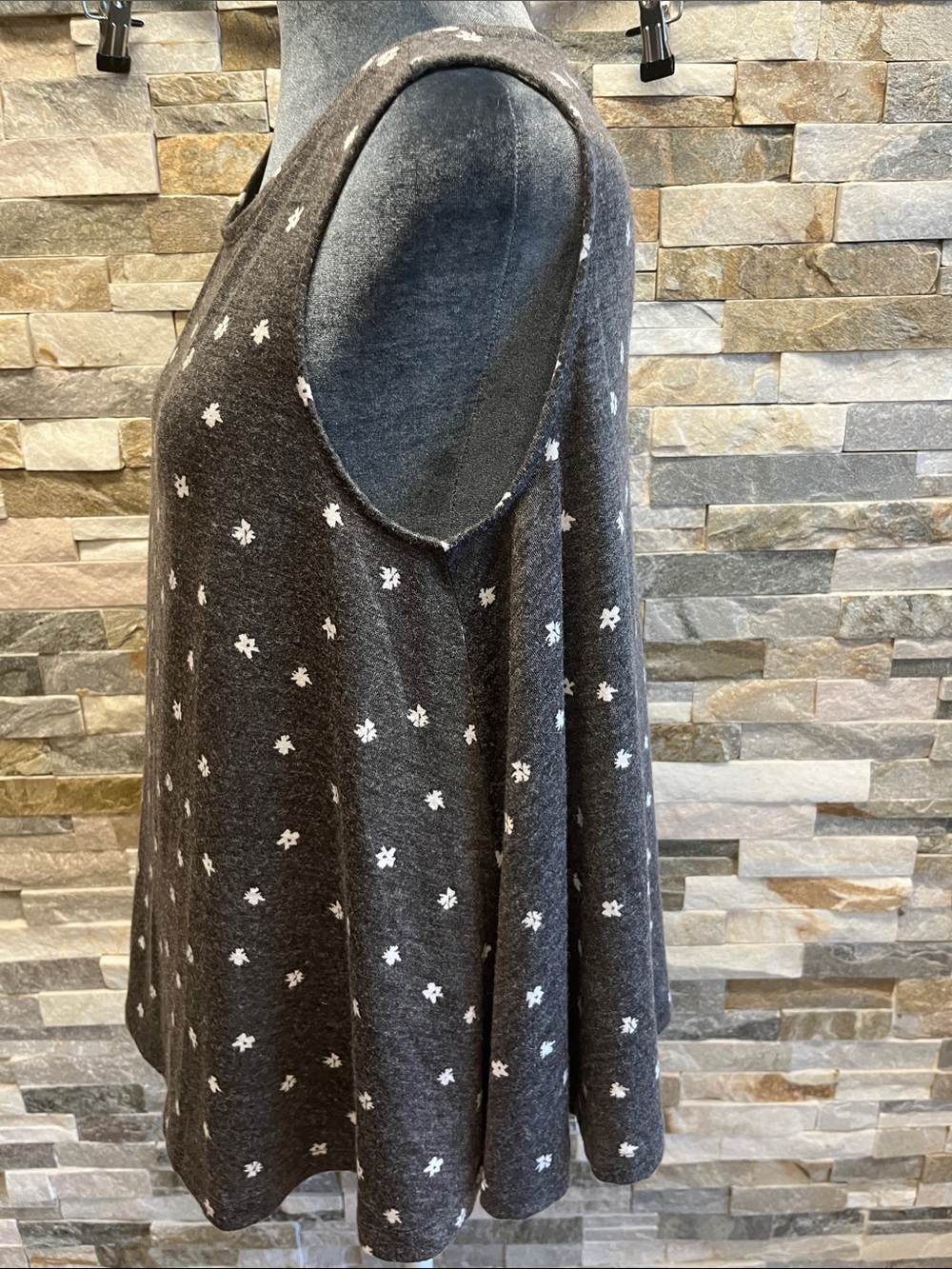 LOFT Charcoal Sleeveless Floral Swing Tank - Picture 2 of 7